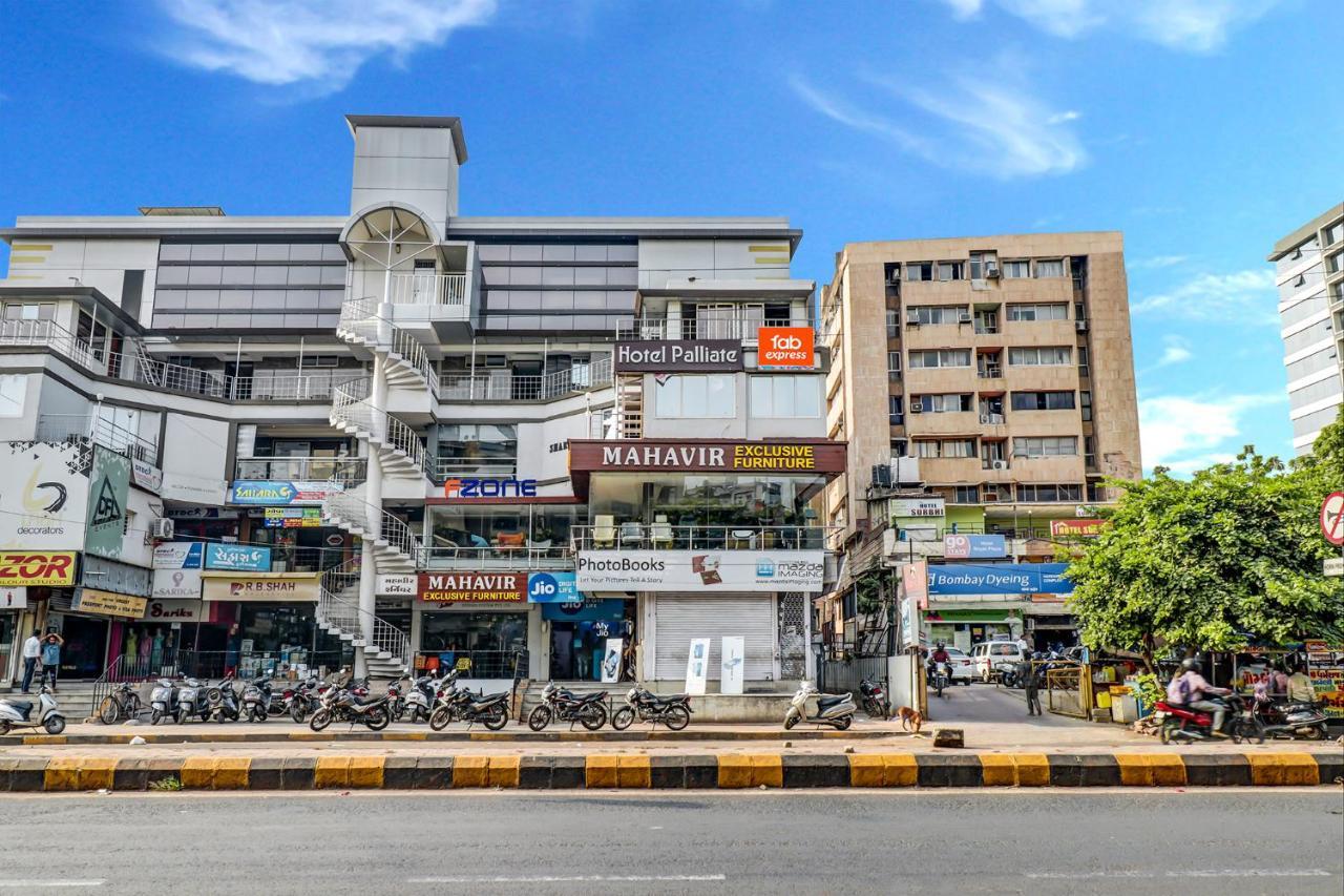 Hotel Palliate Ahmedabad Exterior foto